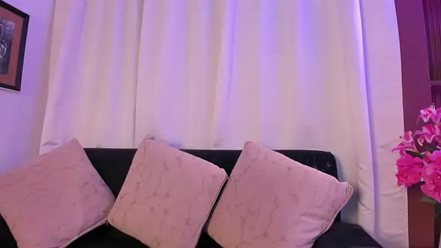 Snapshot of AngeliqueBoyer__ chatting on 12, 6, 2026 AngeliqueBoyer online show from 12, 6, 2026