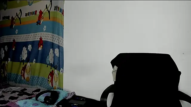 Snapshot of Vannellope_vladimir chatting on 26, 5, 2026 Vannellope vladimir online show from 26, 5, 2026