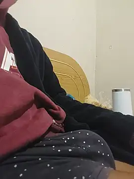 sixInchMan00 online show from 27, 6, 2026