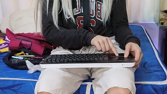 Snapshot of Pinky_doll777 chatting on 7, 7, 2026 Pinky doll777 online show from 7, 7, 2026