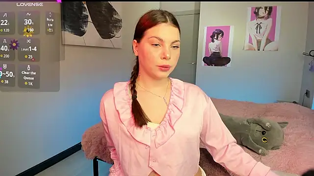 Snapshot of EmmyyK chatting on 5, 7, 2026 EmmyyK online show from 5, 7, 2026