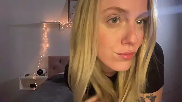Snapshot of sweetemma_x chatting on 25, 7, 2026 sweetemma x online show from 25, 7, 2026