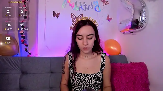 Snapshot of tessafoxie chatting on 17, 6, 2026 tessafoxie online show from 17, 6, 2026