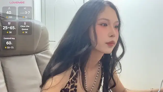 Snapshot of -LINXI chatting on 6, 5, 2026 -LINXI online show from 6, 5, 2026