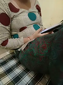 Snapshot of Seema_yadav01 chatting on 8, 7, 2026 Seema yadav01 online show from 8, 7, 2026