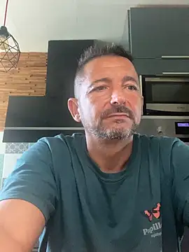 Snapshot of daddy3945 chatting on 9, 6, 2026 daddy3945 online show from 9, 6, 2026