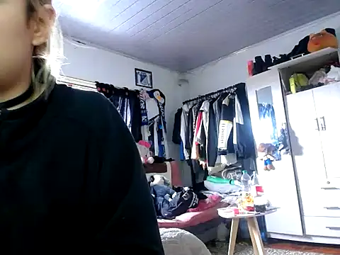 Snapshot of bunnyfoxxd chatting on 13, 6, 2026 bunnyfoxxd online show from 13, 6, 2026