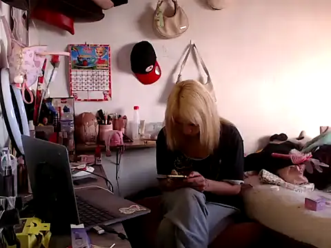 Snapshot of bunnyfoxxd chatting on 6, 7, 2026 bunnyfoxxd online show from 6, 7, 2026