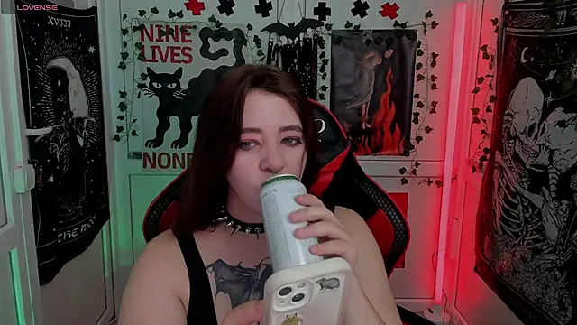 Snapshot of PurpleRune chatting on 30, 7, 2026 PurpleRune online show from 30, 7, 2026