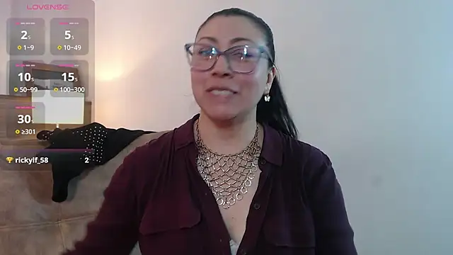 Snapshot of FranciscaVera chatting on 25, 5, 2026 FranciscaVera online show from 25, 5, 2026