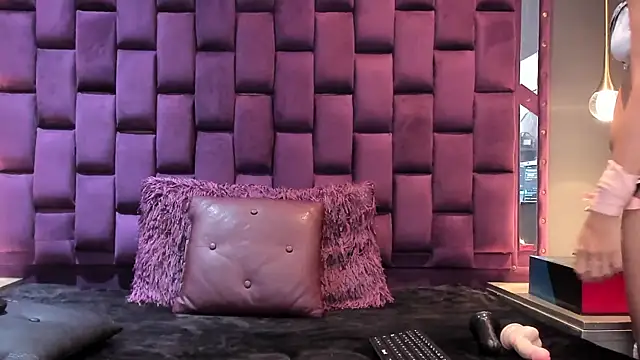 Snapshot of AlesiaLara chatting on 27, 7, 2026 AlesiaLara online show from 27, 7, 2026