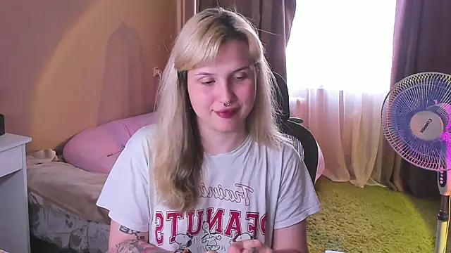 Snapshot of hellfirekiss chatting on 26, 6, 2026 hellfirekiss online show from 26, 6, 2026