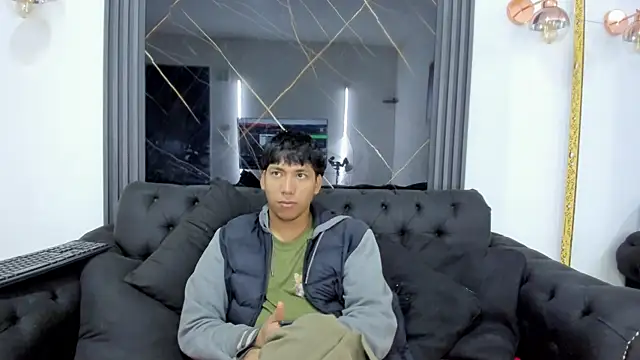 Snapshot of jhoan_evanss chatting on 4, 7, 2026 jhoan evanss online show from 4, 7, 2026
