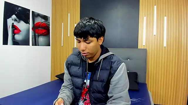 Snapshot of jhoan_evanss chatting on 8, 7, 2026 jhoan evanss online show from 8, 7, 2026