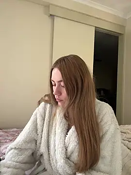 daisycollins online show from 8, 7, 2026