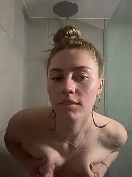 daisycollins online show from 10, 7, 2026