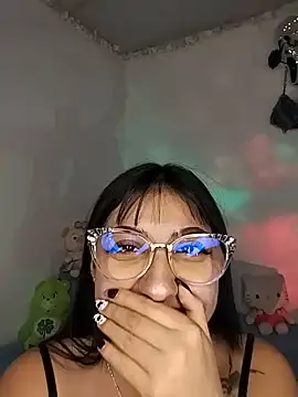 Snapshot of Kiara_Mirage chatting on 19, 5, 2026 Kiara Mirage online show from 19, 5, 2026