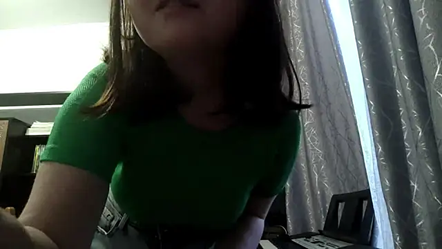 Snapshot of RebelDesiree chatting on 8, 5, 2026 RebelDesiree online show from 8, 5, 2026