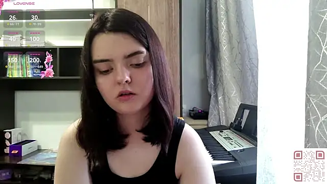 Snapshot of RebelDesiree chatting on 7, 6, 2026 RebelDesiree online show from 7, 6, 2026