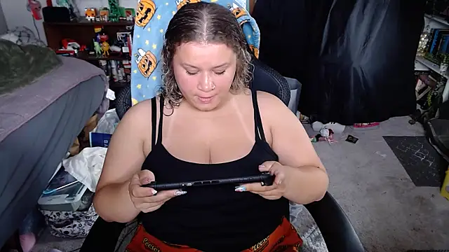 Snapshot of prettybabygurl04 chatting on 13, 5, 2026 prettybabygurl04 online show from 13, 5, 2026