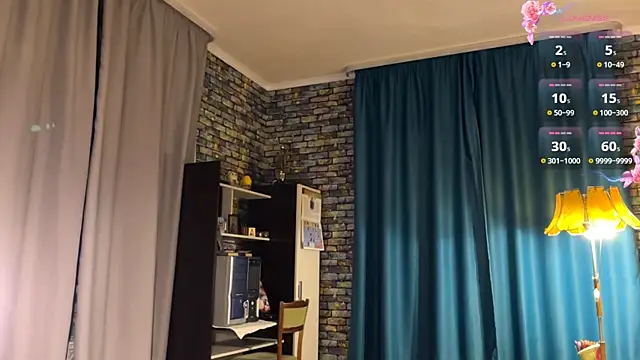 Snapshot of CurlyWinx chatting on 5, 6, 2026 CurlyWinx online show from 5, 6, 2026