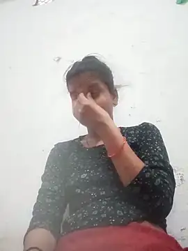 Snapshot of Student_garl_1 chatting on 4, 6, 2026 Student garl 1 online show from 4, 6, 2026
