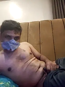Snapshot of santhoshkannadaboy chatting on 5, 5, 2026 santhoshkannadaboy online show from 5, 5, 2026