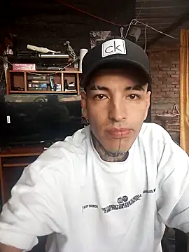 Snapshot of demoni0802 chatting on 3, 5, 2026 demoni0802 online show from 3, 5, 2026