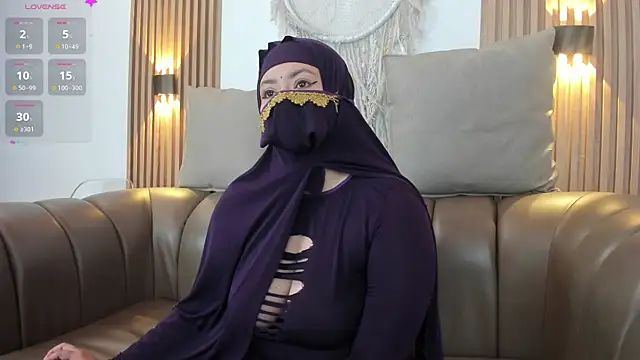 Snapshot of yasmin_dina chatting on 6, 6, 2026 yasmin dina online show from 6, 6, 2026