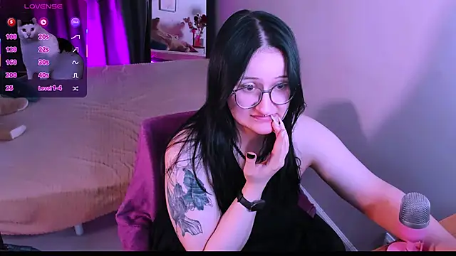 Snapshot of Ame_xCore chatting on 13, 5, 2026 Ame xCore online show from 13, 5, 2026