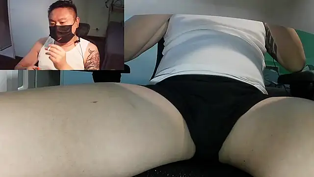 Snapshot of mrcake666 chatting on 20, 5, 2026 mrcake666 online show from 20, 5, 2026