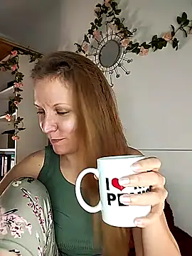 Snapshot of Candy_Cougar chatting on 12, 5, 2026 Candy Cougar online show from 12, 5, 2026