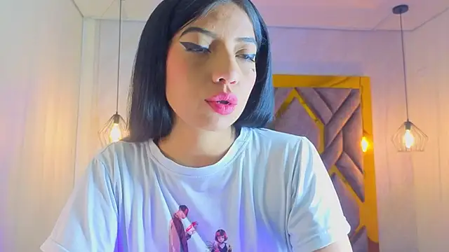 Snapshot of Ey_Im_simone_ chatting on 15, 5, 2026 Ey Im simone online show from 15, 5, 2026