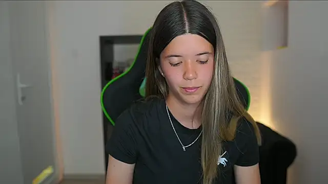 KarynaLuss online show from 7, 5, 2026