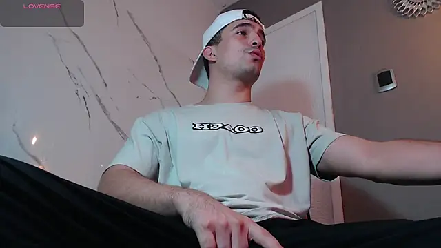 Snapshot of tanner-hard_ chatting on 11, 6, 2026 tanner-hard online show from 11, 6, 2026