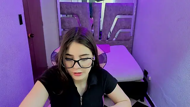 Snapshot of Destiny_A chatting on 16, 7, 2026 Destiny A online show from 16, 7, 2026