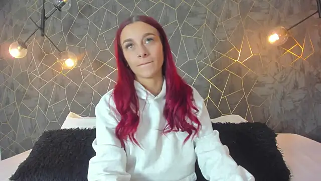 Snapshot of thalira_angels chatting on 27, 5, 2026 thalira angels online show from 27, 5, 2026