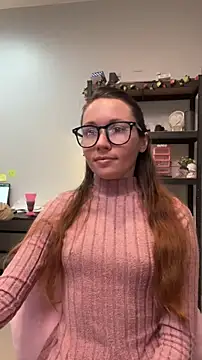 Snapshot of Mini_girl_do_it_better chatting on 4, 6, 2026 Mini girl do it better online show from 4, 6, 2026