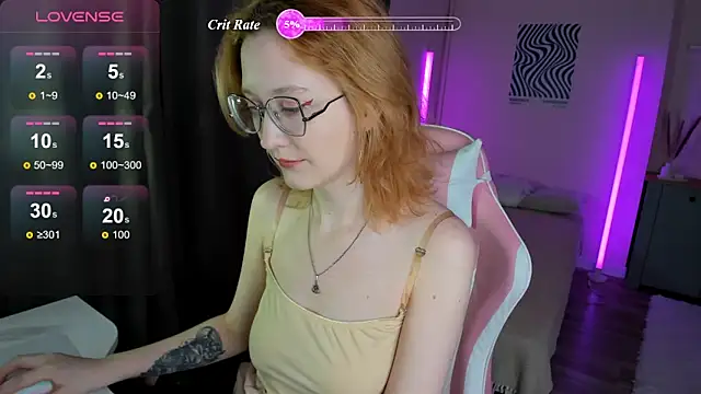 Snapshot of LunaTerry chatting on 19, 6, 2026 LunaTerry online show from 19, 6, 2026