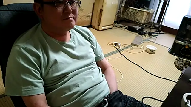 Snapshot of Tkousuke chatting on 9, 5, 2026 Tkousuke online show from 9, 5, 2026