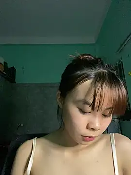 Snapshot of Cry_sexy chatting on 4, 6, 2026 Cry sexy online show from 4, 6, 2026