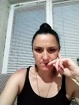 Snapshot of MillaMia45 chatting on 23, 5, 2026 MillaMia45 online show from 23, 5, 2026