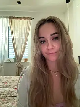 Snapshot of LillyStarr chatting on 4, 7, 2026 LillyStarr online show from 4, 7, 2026