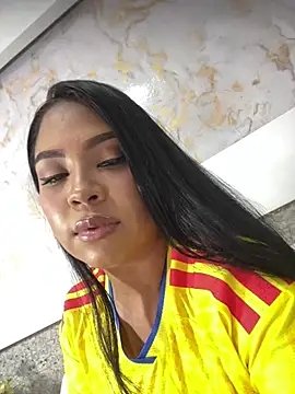 Snapshot of SelenaBella_ chatting on 7, 7, 2026 SelenaBella online show from 7, 7, 2026