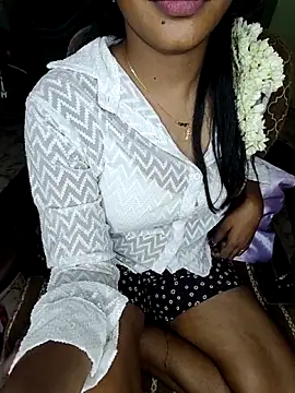 Snapshot of Tamil__Thara003 chatting on 31, 5, 2026 Tamil Thara003 online show from 31, 5, 2026