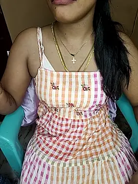 Snapshot of Tamil__Thara003 chatting on 6, 6, 2026 Tamil Thara003 online show from 6, 6, 2026