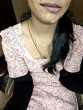 Snapshot of Tamil__Thara003 chatting on 8, 6, 2026 Tamil Thara003 online show from 8, 6, 2026