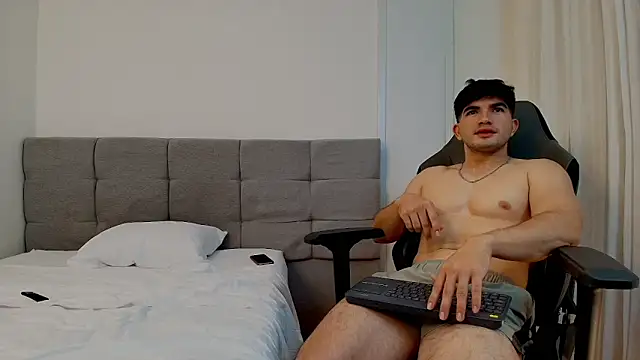 Snapshot of pistacho_bross19 chatting on 15, 5, 2026 pistacho bross19 online show from 15, 5, 2026