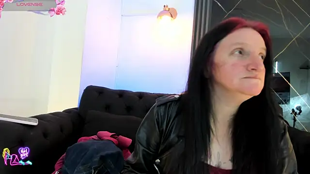 Snapshot of CloeMature chatting on 17, 7, 2026 CloeMature online show from 17, 7, 2026
