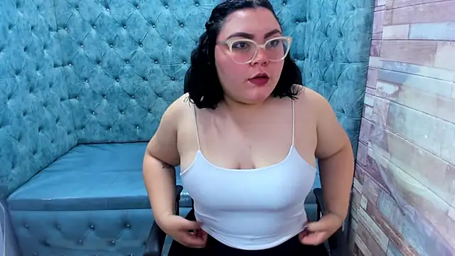 Snapshot of Sweet_Nova_ chatting on 23, 5, 2026 Sweet Nova online show from 23, 5, 2026